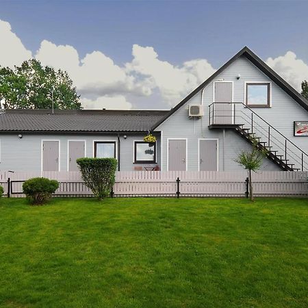 Villa Ene 페르누 외부 사진